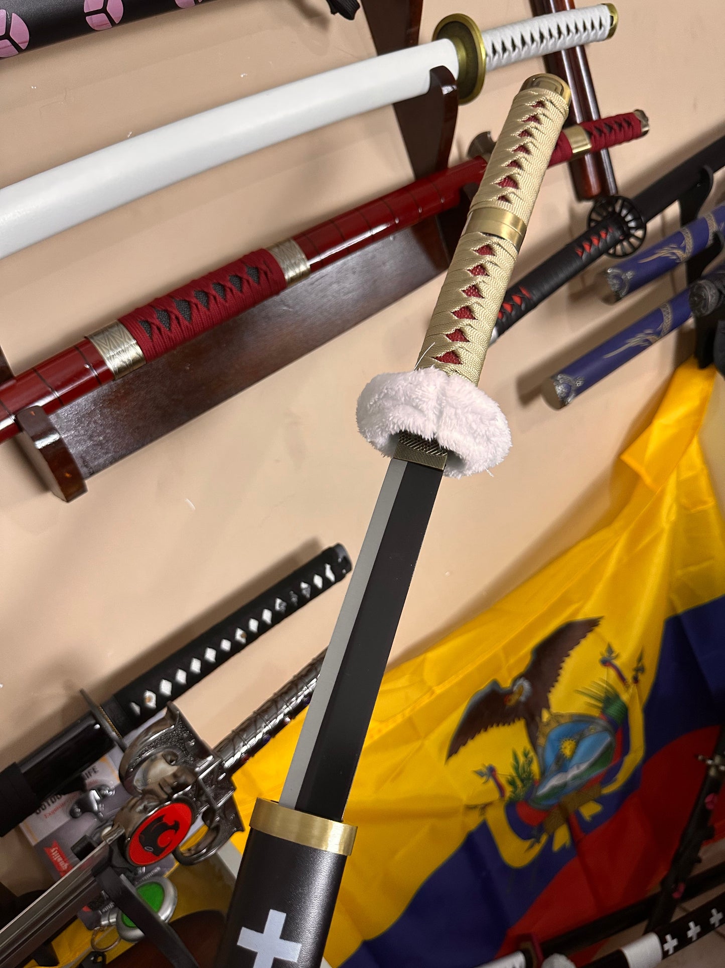Katana Decorativa Trafalgar Law One Piece morada 1ra Version