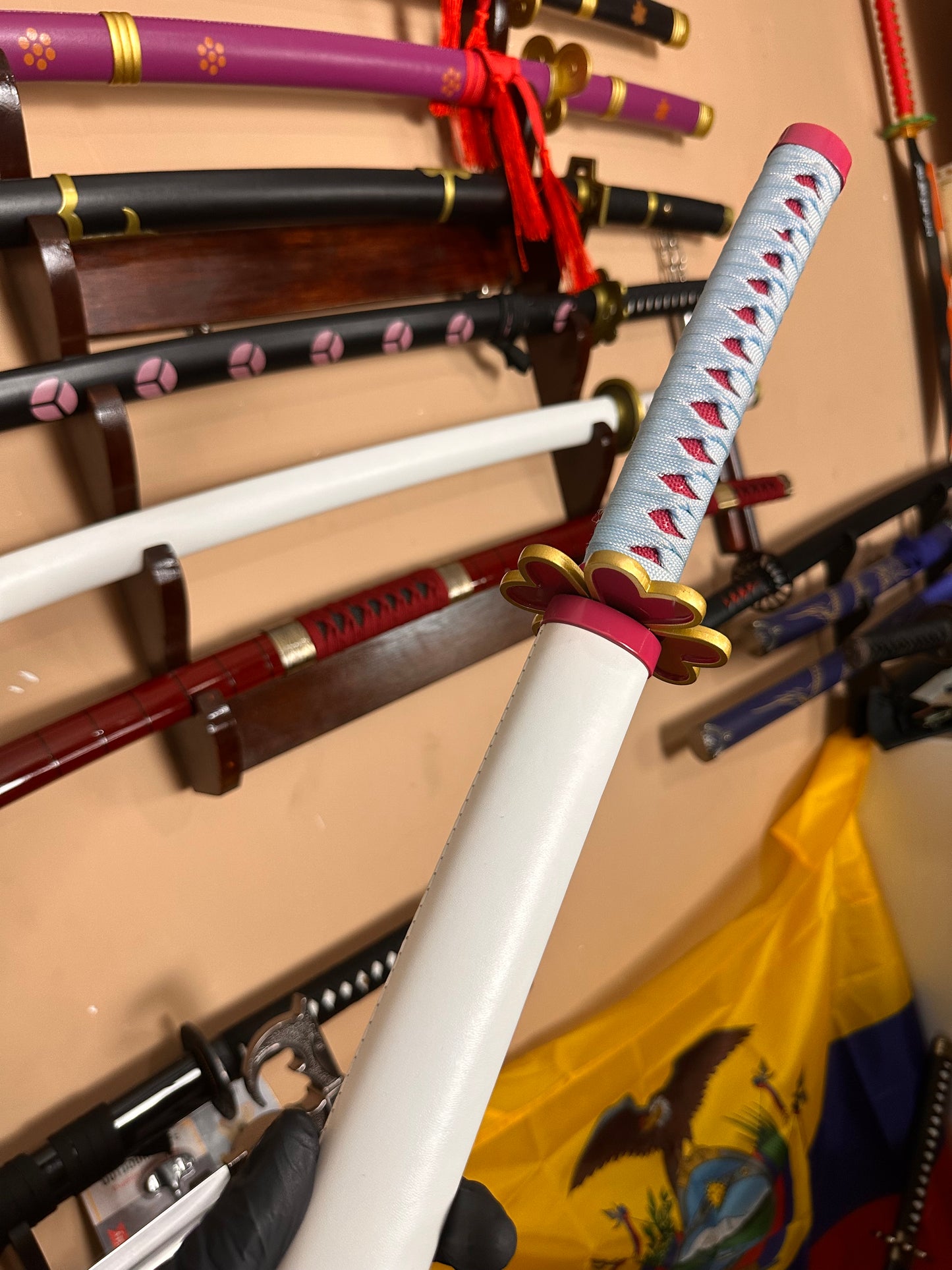 Katana De Metal Mitsuri Kanroji - Kimetsu No Yaiba - Demon Slayer