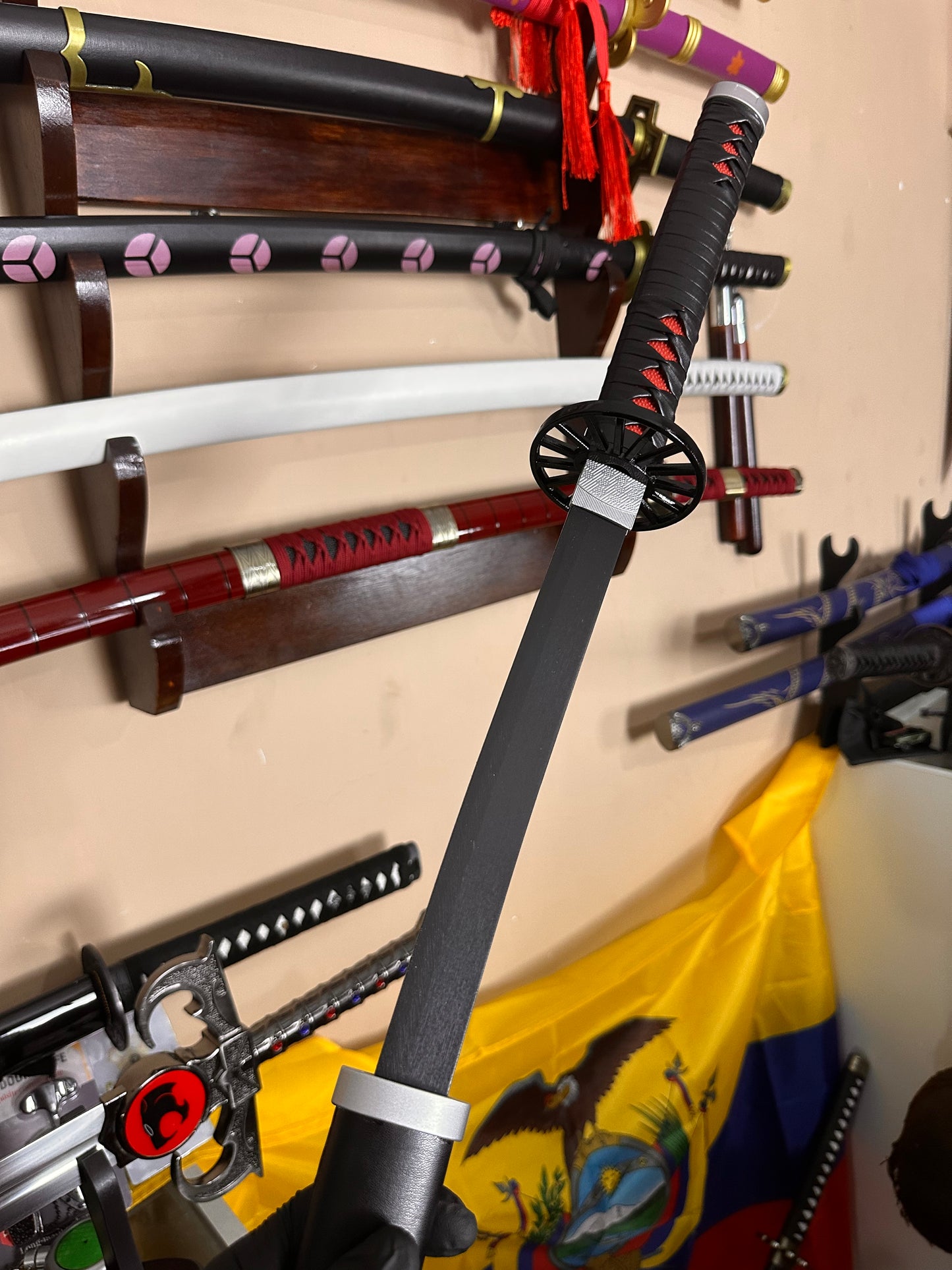 Katana De Metal Tanjiro Kamado Kimetsu no Yaiba - Demon Slayer 1ra versión